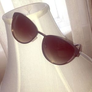 Jessica Simpson sunglasses